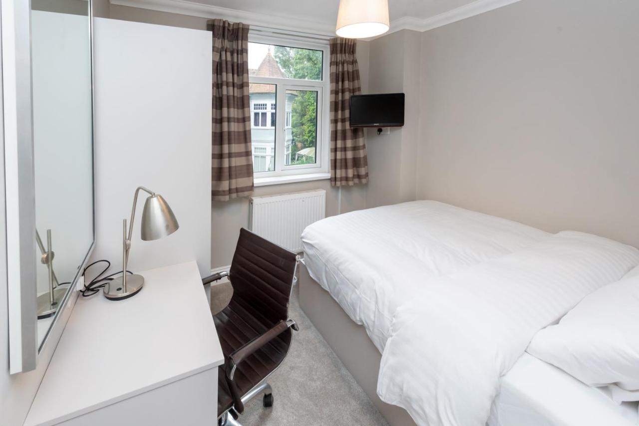 Uno Hotel Heathrow Windsor سلوف المظهر الخارجي الصورة