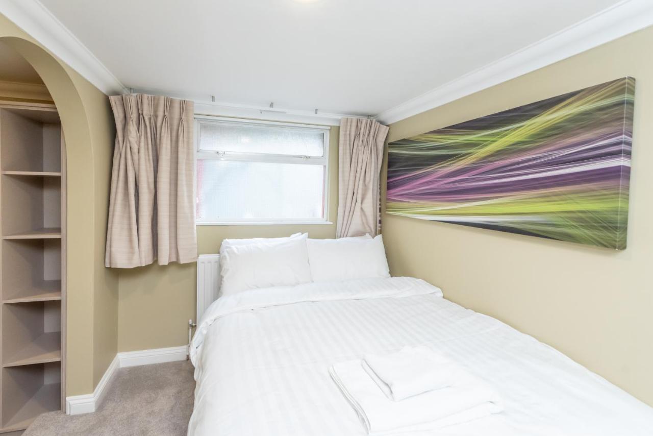 Uno Hotel Heathrow Windsor سلوف المظهر الخارجي الصورة
