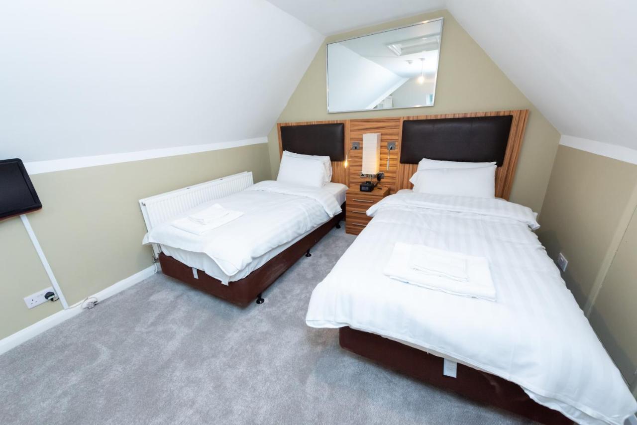 Uno Hotel Heathrow Windsor سلوف المظهر الخارجي الصورة