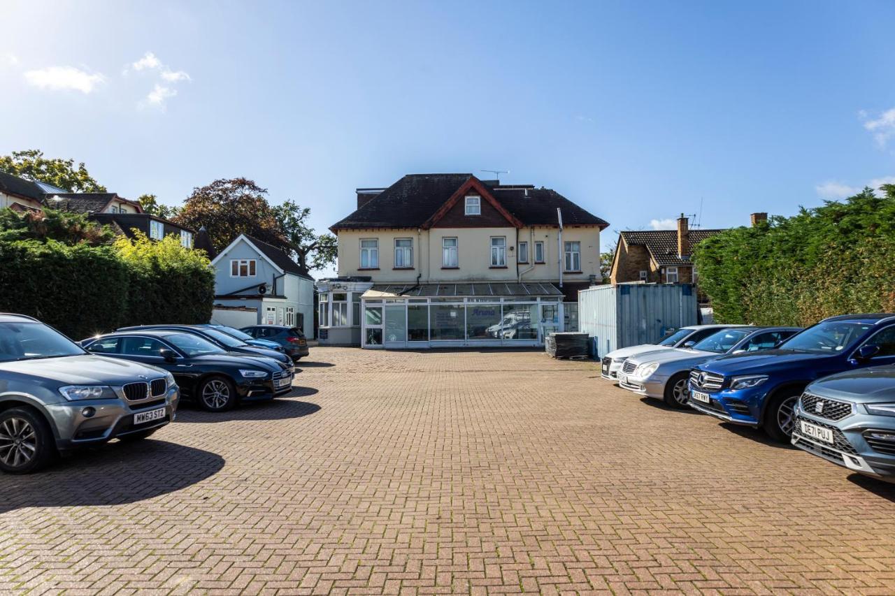 Uno Hotel Heathrow Windsor سلوف المظهر الخارجي الصورة