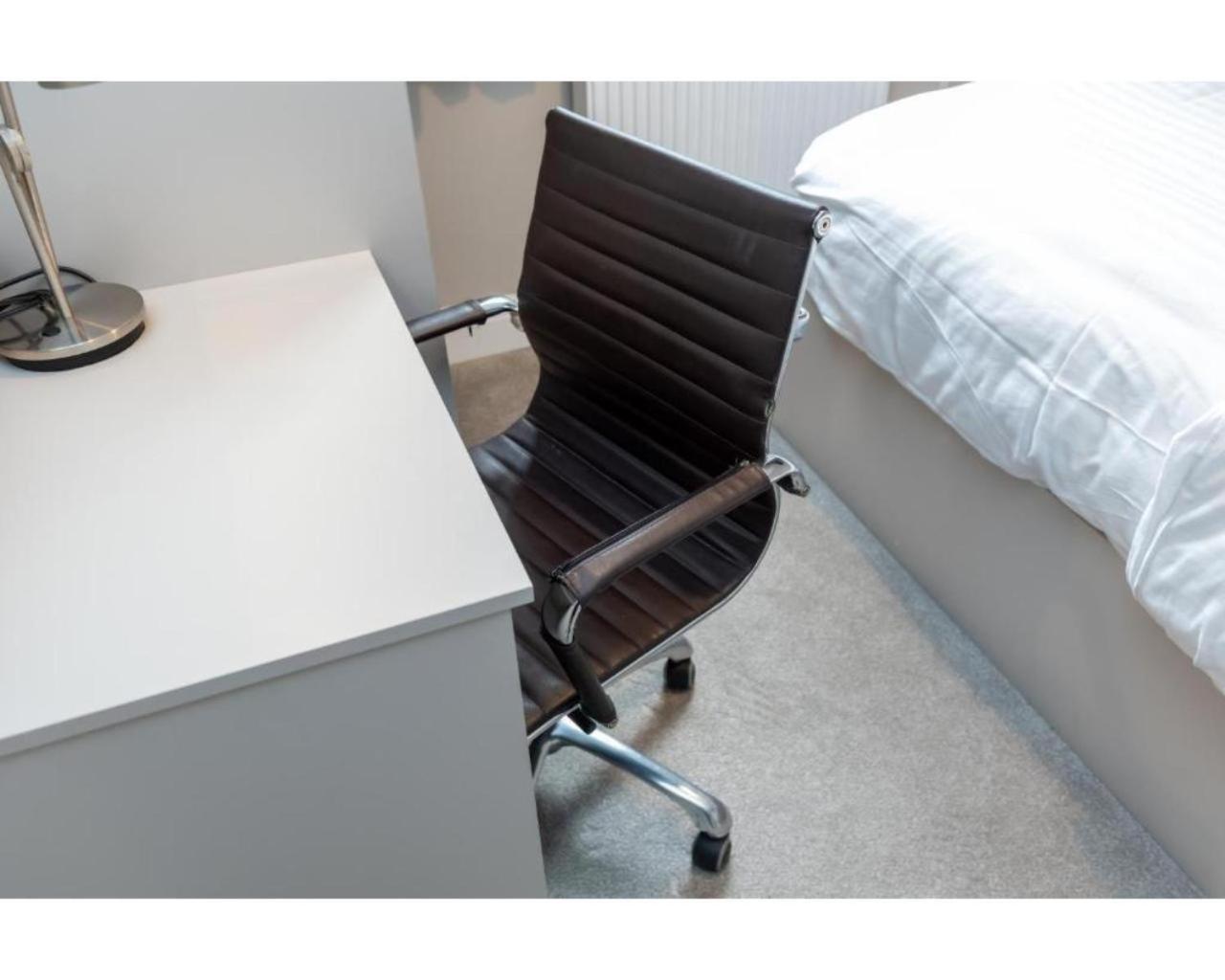 Uno Hotel Heathrow Windsor سلوف الغرفة الصورة